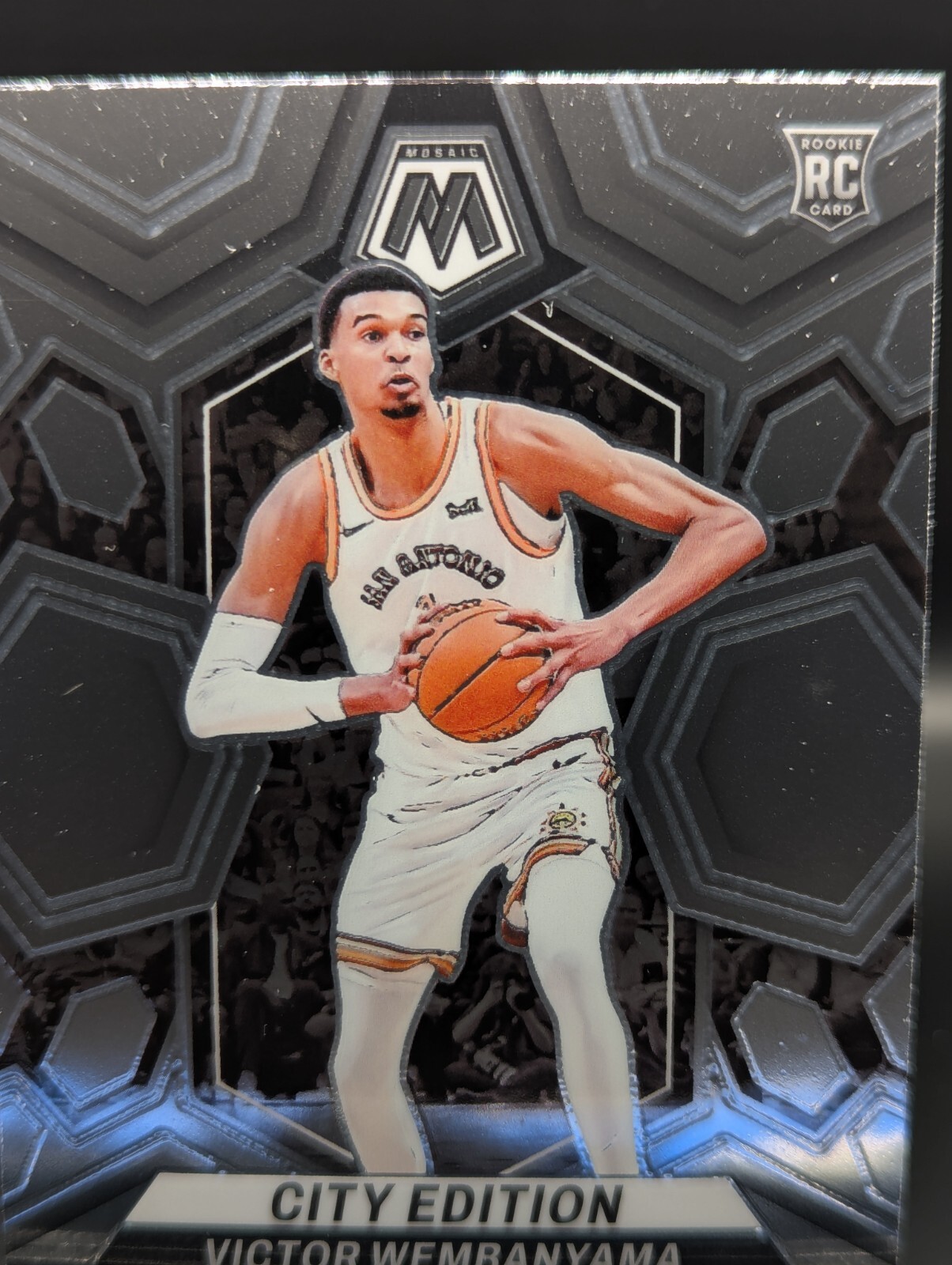 2023-24 Panini Mosaic - City Edition Victor Wembanyama #282 Silver Prizm (RC)