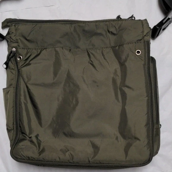 Columbia Green Unisex Messenger Diaper Bag - Image 4 of 4