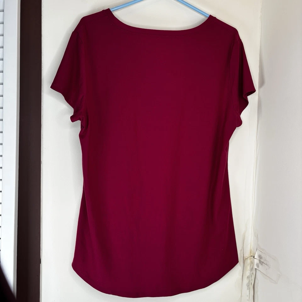 Camiseta para mujer NO BO violeta magenta cuello en V - XL - 15-17 camiseta poliéster spandex Foto 2 de 3