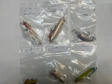 34 pcs Fishing Lures Tackle Hard Bait W Hooks USA