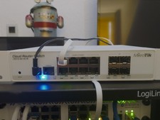 Mikrotik Switch CRS112-8G-4S-IN - 8 Port RJ45...