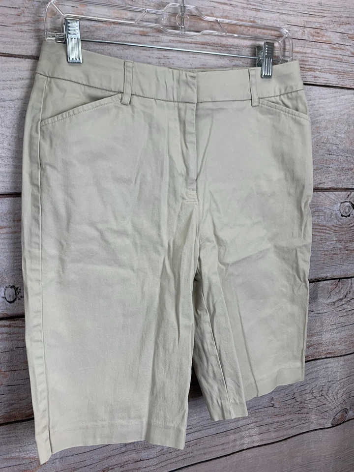 Pantalones Cortos Dressbarn Caqui Elásticos Cintura Bolsillos Cremallera Mosca ELASTIZADOS USADOS EN EXCELENTE ESTADO Para Mujer talla 6 Foto 2 de 4