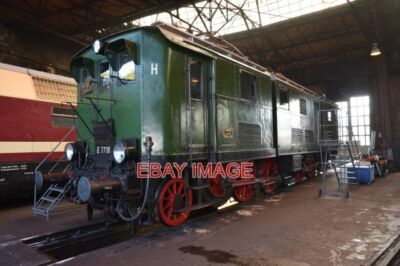 PHOTO  (2) DRG CLASS E77  NO.E77 10 BUILT 1925 AND WITHDRAWN BY THE DR IN 1968 T