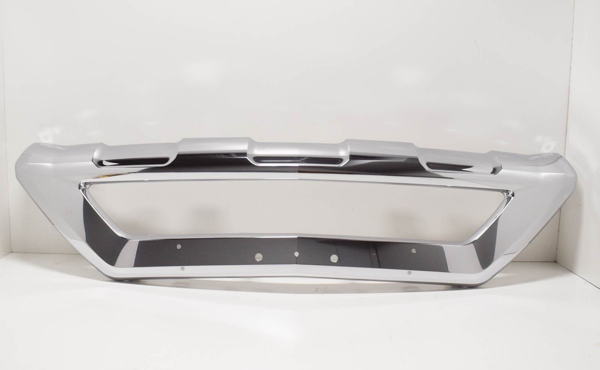 NEW MB GLK-CLASS X204 FRONT BUMPER LOWER GRILLE CHROME TRIM