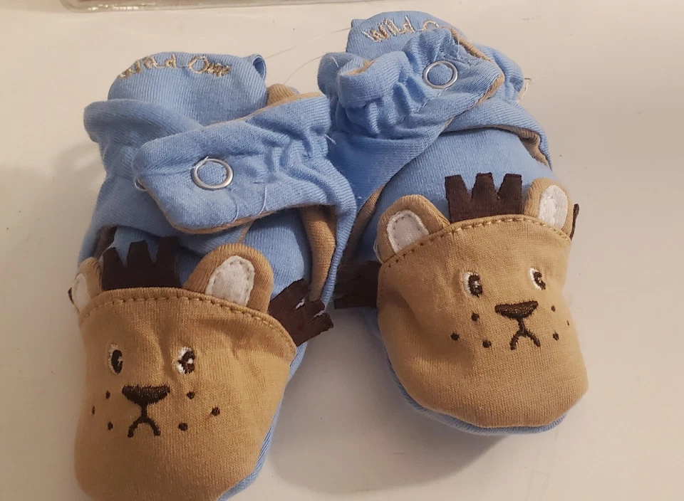 New Robeez Baby Snap Booties Lt Blue Lion SZ 3-6M - Image 3 of 4