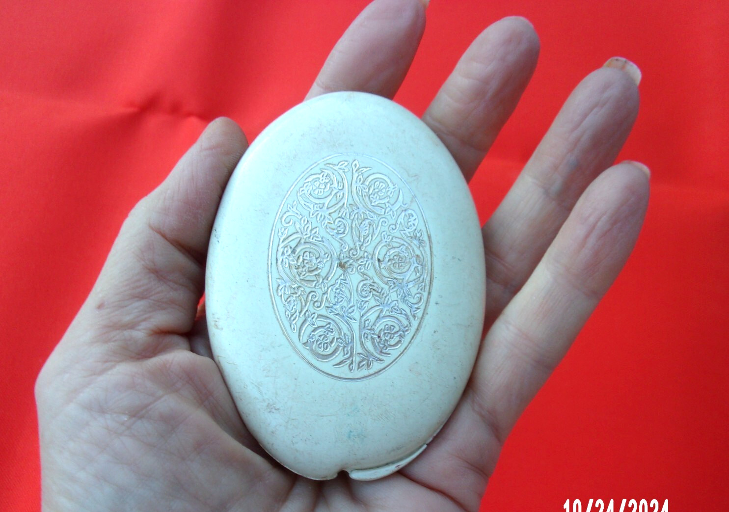 Vintage Faberge Makeup Powder Compact with Mirror 1970's Light shade