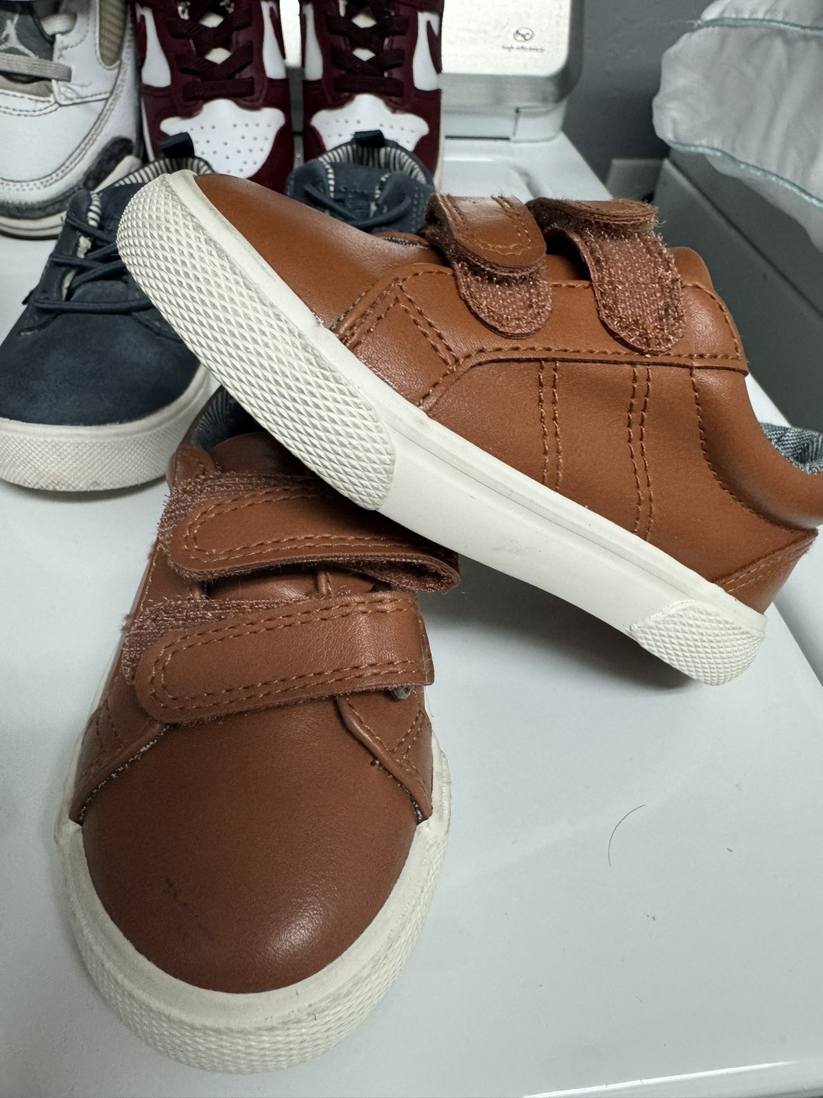 Cat & Jack Shoes Kids Size 5 Brown Calvin Sneaker Low Top Hook & Loop Casual