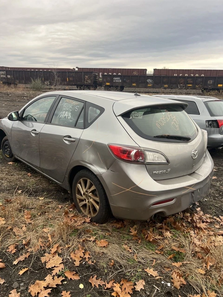 Puntal de pasajero delantero sin turbo rueda de 16" para 10-13 MAZDA 3 40837 Foto 3 de 4