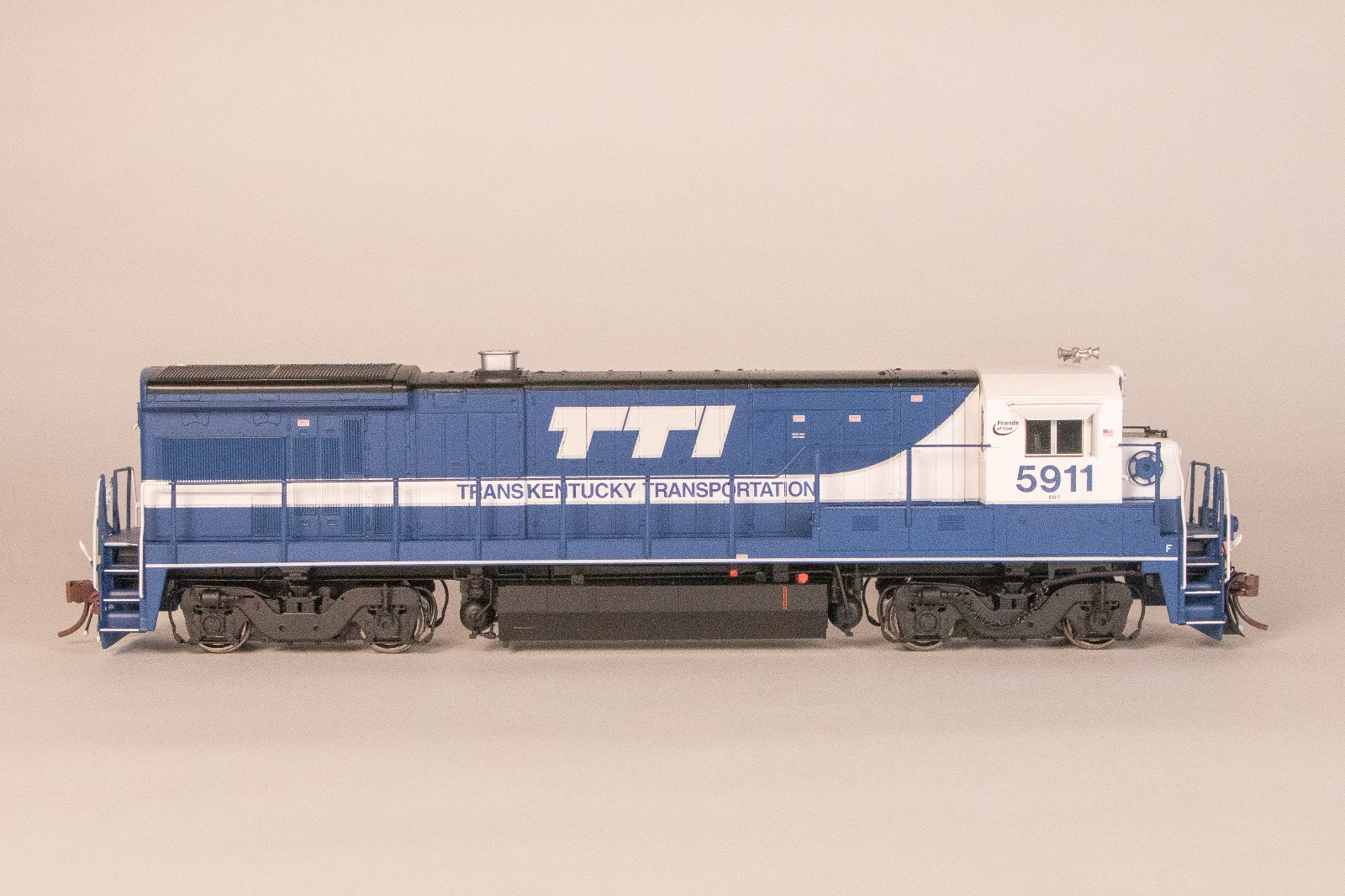  Rapido 18051 - TTI B36-7 #5911 - DC silent/DCC ready