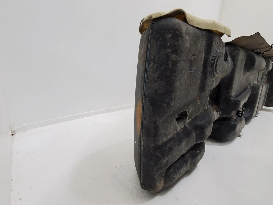 2005-2016 CHEVROLET SUBURBAN 1500 5.3L Fuel Tank 31 Gal 22787882 - Image 3 of 4