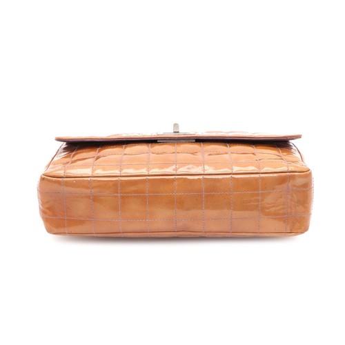 CHANEL 2.55 Patent Chocolate Bar Chain Shoulder Bag 29513607 154739412 - Afbeelding 7 van 9