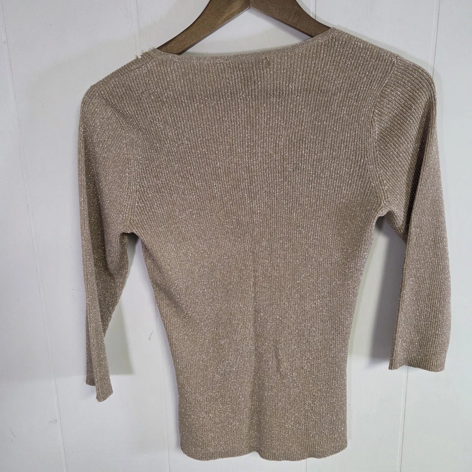 Top August Seda Metálico Dorado Deslumbrado con Lentejuelas y Perlas Talla Mediana Foto 2 de 4