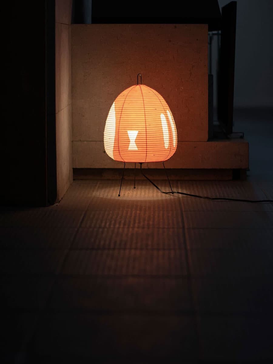 Isamu Noguchi AKARI 1AT lantern table lamp Japanese paper lighting