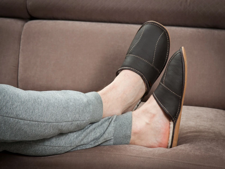 Men's Sheepskin Slippers Brown Leather Wool Shoes Size 6.5 - 11 Warm Moccasins - Image 2 of 4