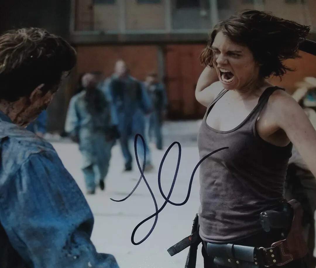11 X 14 LAUREN COHAN SIGNED PHOTO THE WALKING DEAD MAGGIE GREENE +