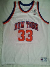 VINTAGE MADE IN USA CHAMPION NEW YORK KNICKS 33 EWING JERSEY IN SIZE 48