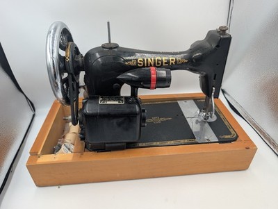 Vintage Singer 27K Handkurbel tragbare Nähmaschine mit Koffer Sammlerstück Requisite 