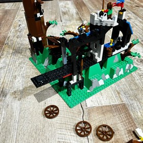 LEGO System Castle Dark Forest Fortress 6079 In 1996 Used Retired As Is Japan