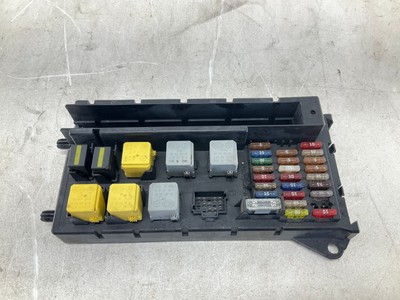10-13 Mercedes Sprinter 2500 Fuse Box Engine