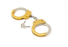 Kyung Chang Handschelle Aluminium gold / KCH010 Handcuff Handfessel Menottes