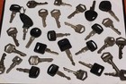 Lot Of Misc. Cut Keys • Locks,Cars,House. - Art/Crafts, Collection,Etc. 85 KEYS — photo 2