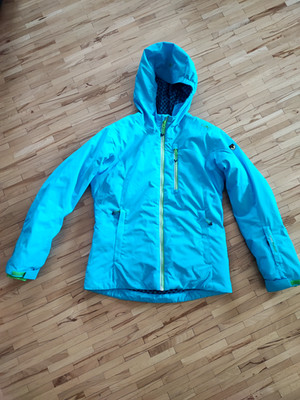 Ski-/Snowboardkleidung für Kinder - Eine Jacke und drei Hosen
