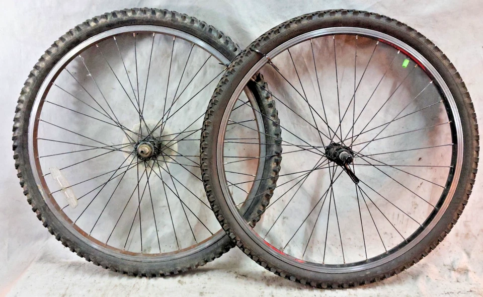 Juego de ruedas de bicicleta MTB Giant 26" 36/32S 7 velocidades rueda libre QR Trail Café Java Commute Foto 2 de 4