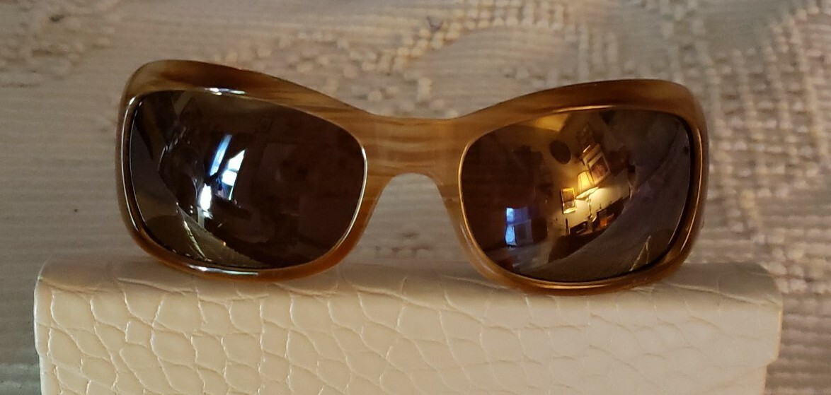 MAUI JIM POLARIZED SUNGLASSES STYLE 134-32 EX Woodgrain  display picture 3