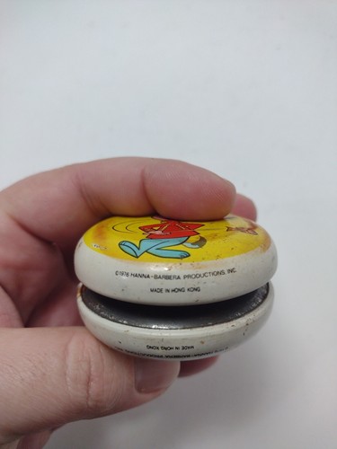 1976 Vintage Hanna Barbera Huckleberry Hound Yo Yo - Picture 3 of 3