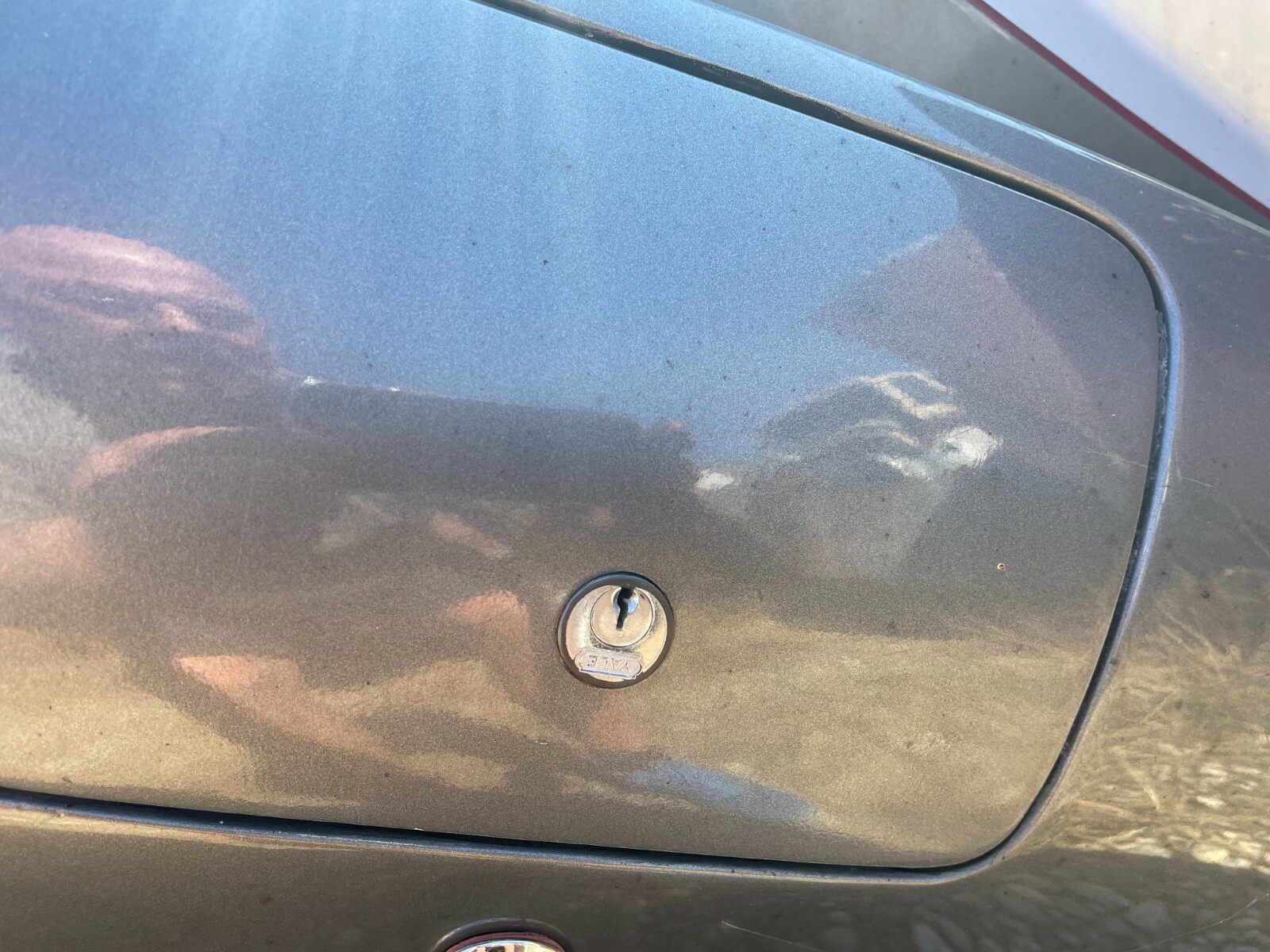 ROLLS ROYCE WRAITH DAWN BENTLEY LOCKING GAS DOOR. WORLDS LARGEST USED INVENTORY