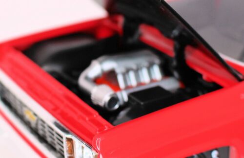 Chevrolet Cheyenne 1973 C-10 1/24 Scale Red Performance Detailed White Sans - Picture 3 of 10