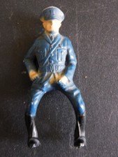 1950's VINTAGE BETON BERGEN TB PLASTIC MOUNTED POLICE OFFICER