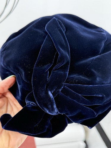 Lot Of 3 Vintage Ladies Velvet Berets Black B Forman, Green Velvet, Navy Blue - Picture 19 of 24