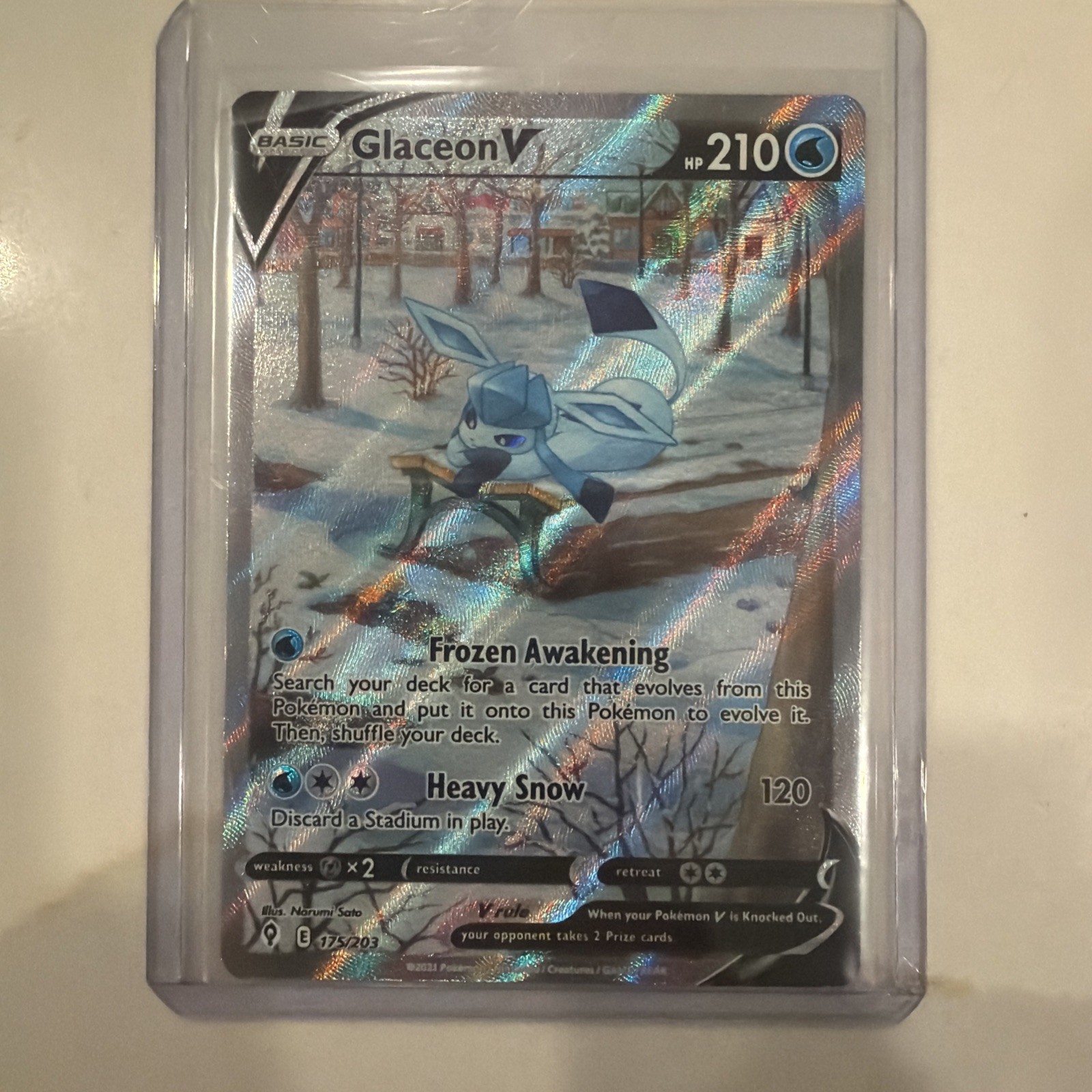 2021 Pokemon Glaceon V 175/203 Evolving Skies Alt Art NM