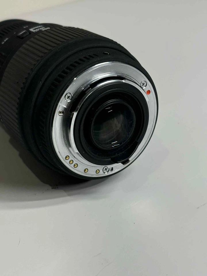 Sigma 70-300mm f/4-5.6 DG Telephoto Zoom Lens – Pentax K Mount - Image 3 of 4