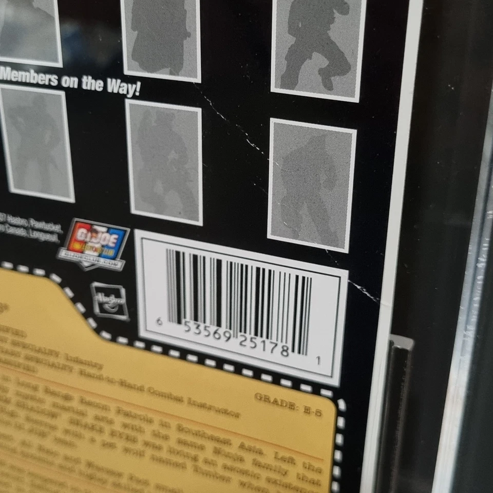 GI Joe 2007 Hasbro 25 aniversario ojos de serpiente (V29) con madera negra grado AFA 85 Foto 4 de 4