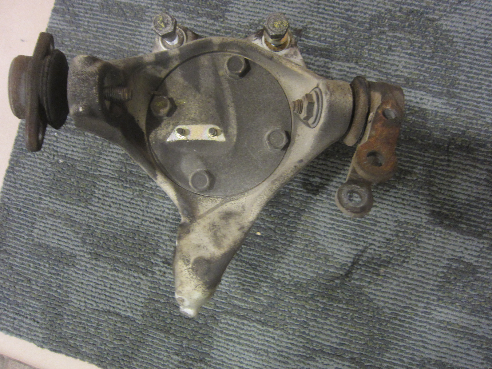 Ferrari 348 - RH Front Steering Hub Knuckle / Spindle Wheel Bearing - P/N 145260