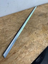 Mercedes W246 Zierleiste Chrom Leiste Fensterleiste hinten rechts A 2467350282 Mercedes W246 Zierleiste Chrom Leiste Fensterleiste hinten rechts A 2467350282