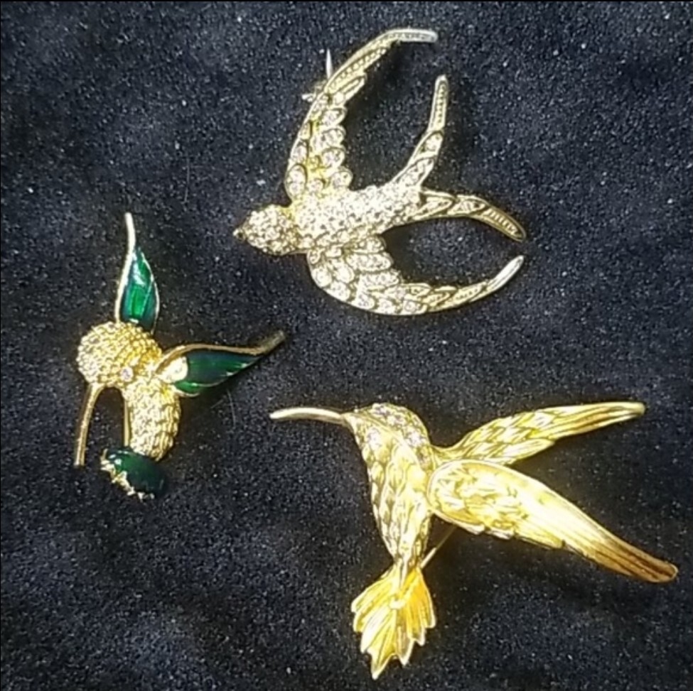 3 Vintage Gold Painted Hummingbirds Brooches Swarovski crystals
