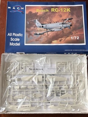 Mach 2 Models 1/72 BEECH RC-12K HURON U.S. Army WWII airplane Kit