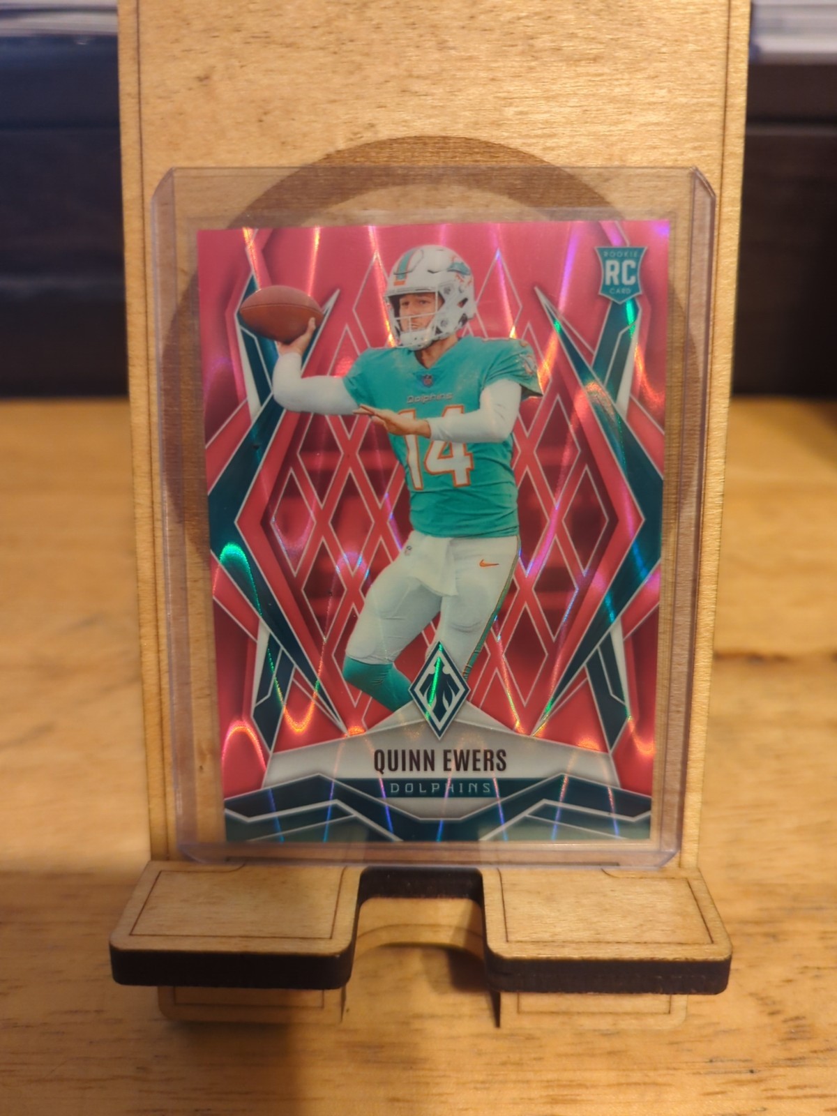 2025 Panini Phoenix #159 Quinn Ewers Pink Seismic /75 Rookie SP Miami Dolphins!!