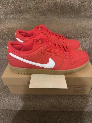 Nike SB Dunk Low Pro Orange Label taglia UK 12 "University Red White Gum"