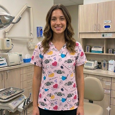 Cherokee Tooniforms Friends Scrub Top Women S Pink Central Perk V-Neck **NEW**