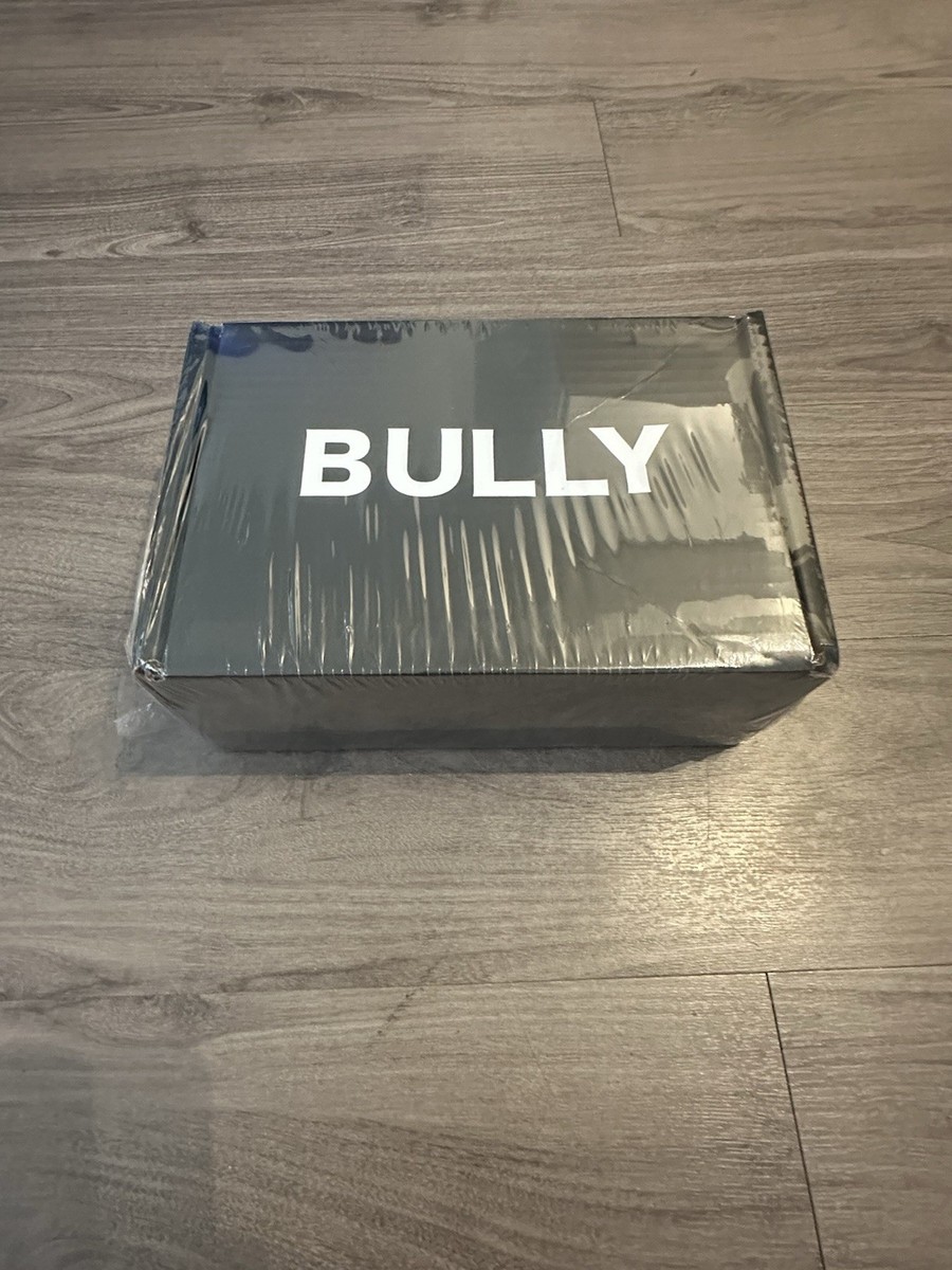 Kanye West Bully TS-07 Box Size 2(M) Brand New Sealed With CD SoFi