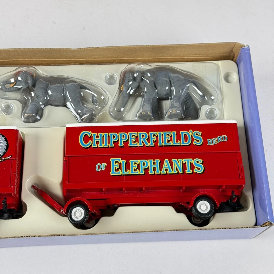 1997 Corgi Classics Chipperfields Circus Elephant Transport Lorry Trailer Set - Image 3 of 4