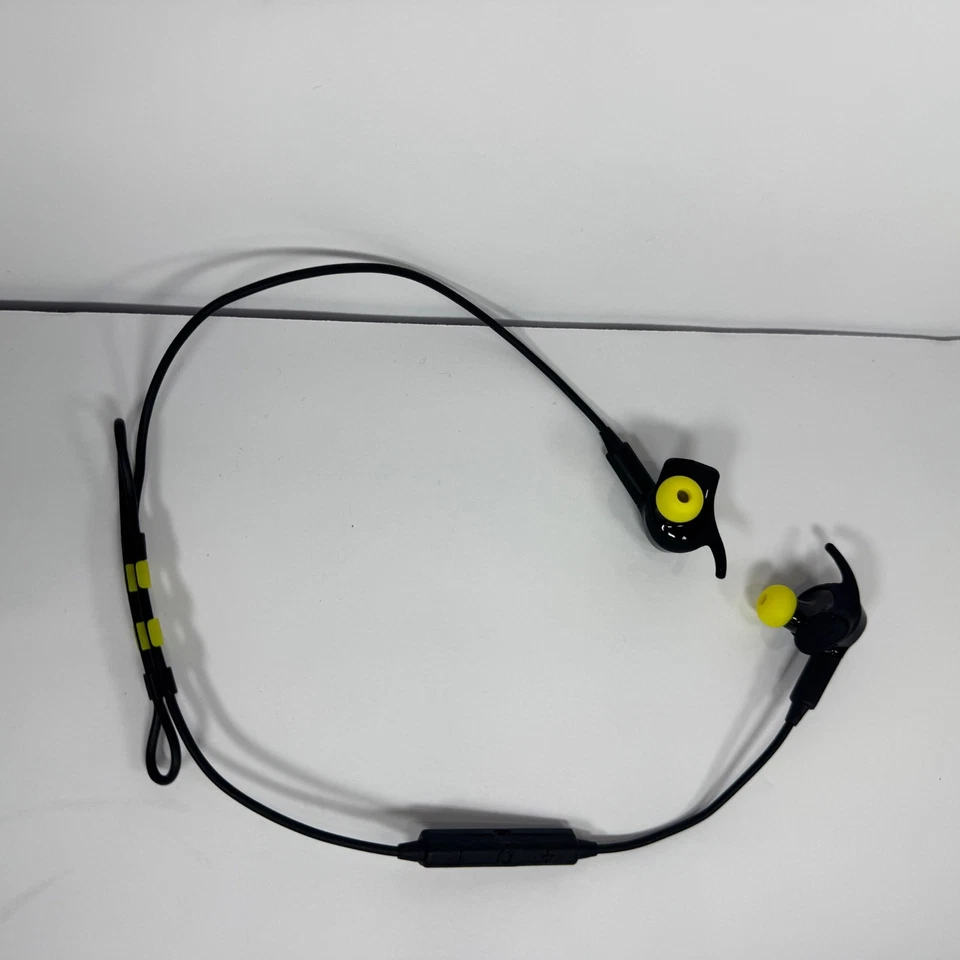 Jabra Sport Pulse Wireless Bluetooth Stereo Headset with Built-in Heart Monitor - Image 3 of 4