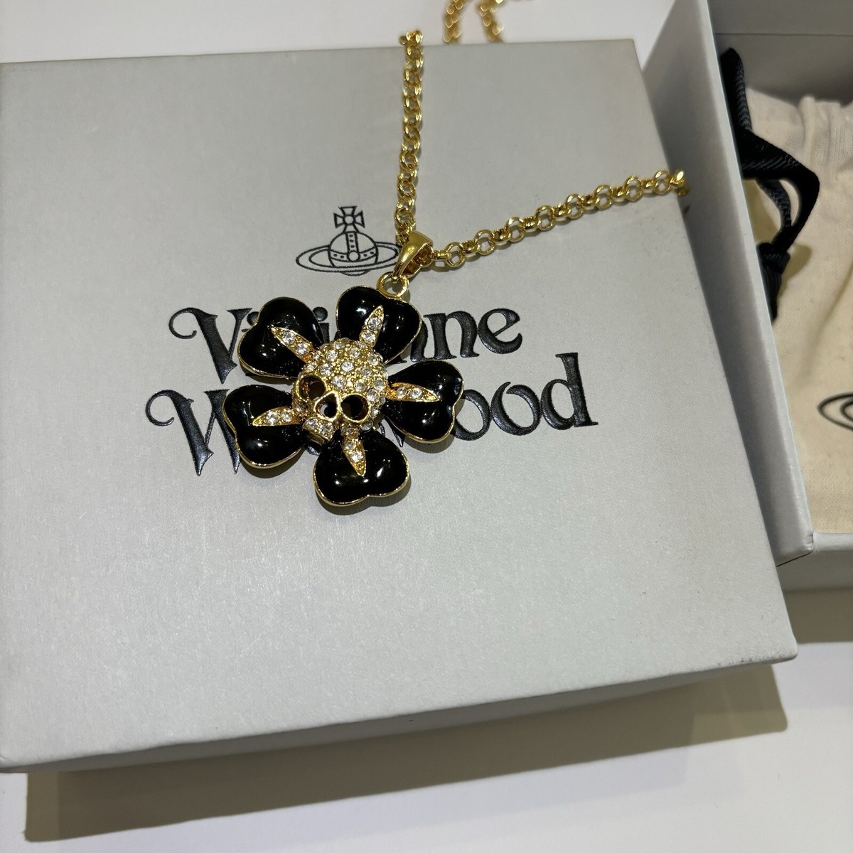 Vivienne Westwood Punk Y2K Black Flower Crystal Skull With Vivienne Westwood Punk Y2K Black Flower Crystal Skull With
