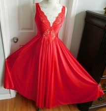 VINTAGE RED w/LACE OLGA 92270 WOMEN'S LONG NYLON NIGHTGOWN w/90" SWEEP SIZE MED