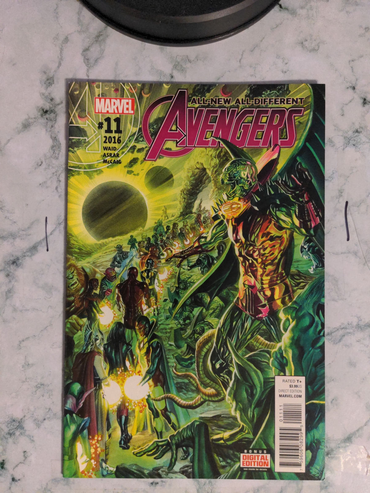 ALL-NEW, ALL-DIFFERENT AVENGERS #11 8.0-8.5 MARVEL COMIC BOOK B-89