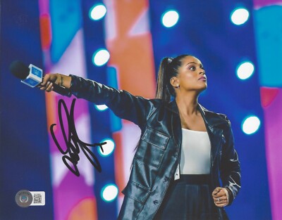 LILLY SINGH TV HOST COMEDIAN SIGNED 8x10 PHOTO BECKETT
